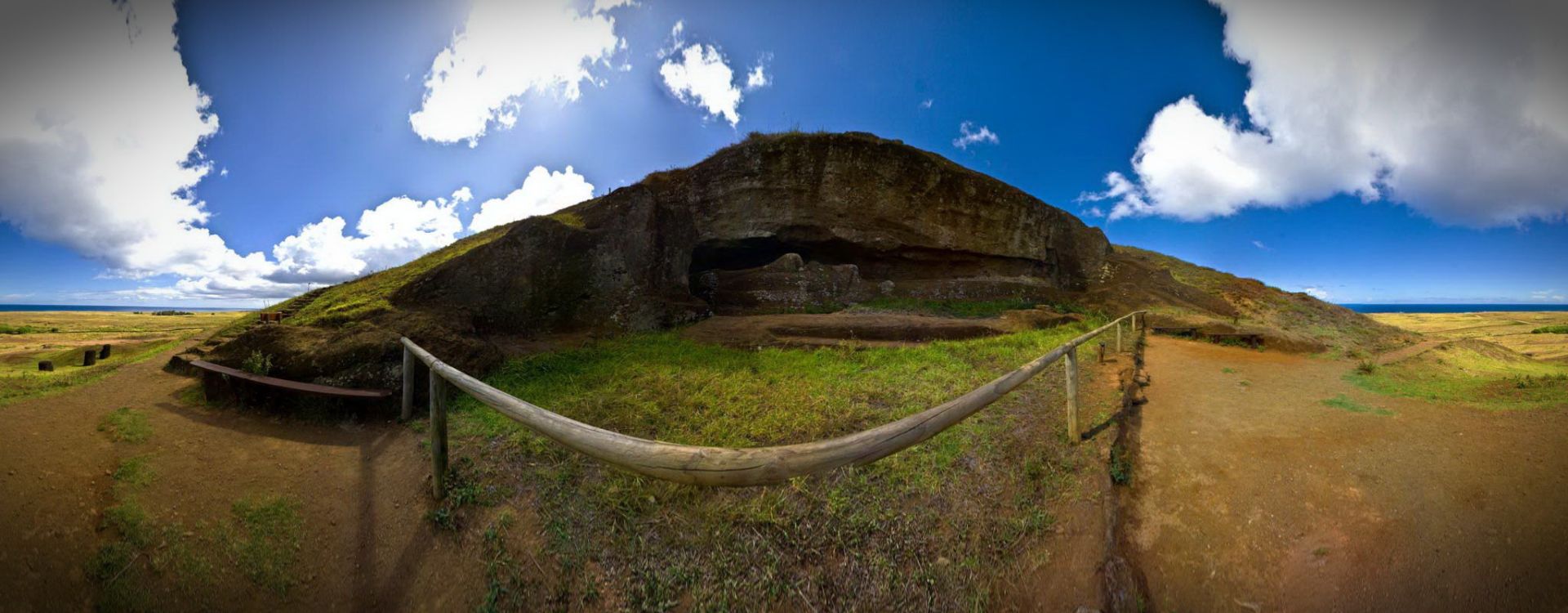 Rano Raraku (External Slope 07 of 13) : Moai in progress !