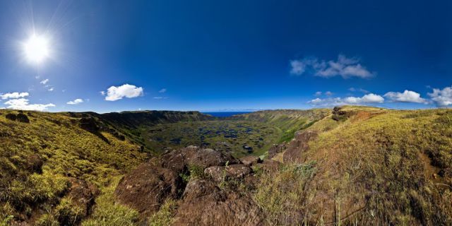 Rano Kau is a 324 m (1,063 ft) tall extinct volcano that forms the southwestern headland of Easter Island... В 