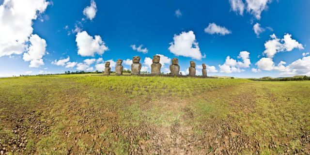Unlike other Rapa Nui ceremonial centers with ahu, the Akivi-Vaiteka Complex is not located on the coast. In contrast to the monumental statuary at other sites on the island, the moai at Ahu Akivi face the ocean.