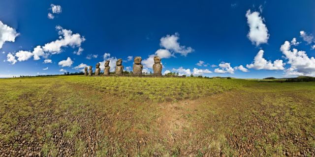 Unlike other Rapa Nui ceremonial centers with ahu, the Akivi-Vaiteka Complex is not located on the coast. In contrast to the monumental statuary at other sites on the island, the moai at Ahu Akivi face the ocean.
