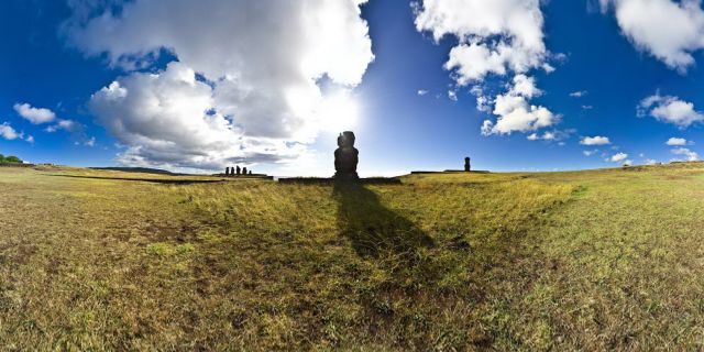 The Tahai Ceremonial Complex is an archaeological site on Rapa Nui . Restored in 1974 by the late Dr. William Mulloy, an American archaeologist, Tahai comprises three principal ahu from north to south: Ko Te Riku (with restored eyes), Tahai, and Vai Ure.