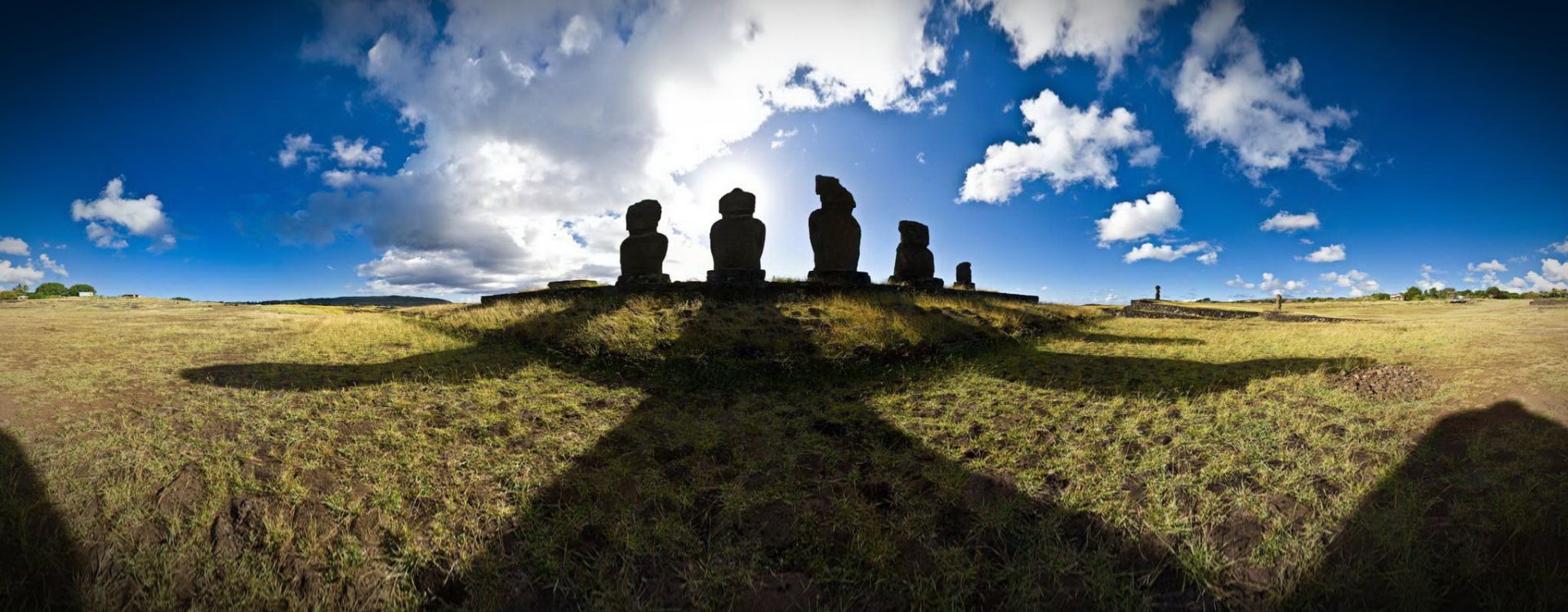 Tahai Hanga Kio E Ahu Vai Uri at Sunset