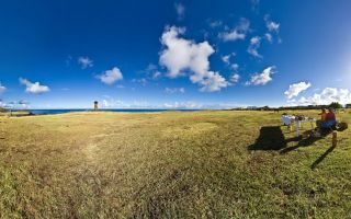 Tahai Hanga Kio E At Sunrise With Rapa Nui Women