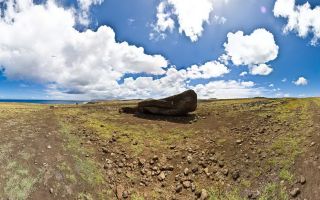 Lonely Moai (verso)