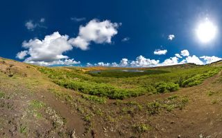 Inside Rano Raraku  : Approaching Moai Land