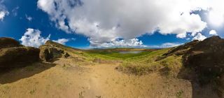 Inside Rano Raraku : The Top Of The Crater
